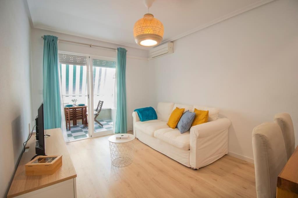 Feines Appartement Mit Hafenblick サンタ・ポラ エクステリア 写真