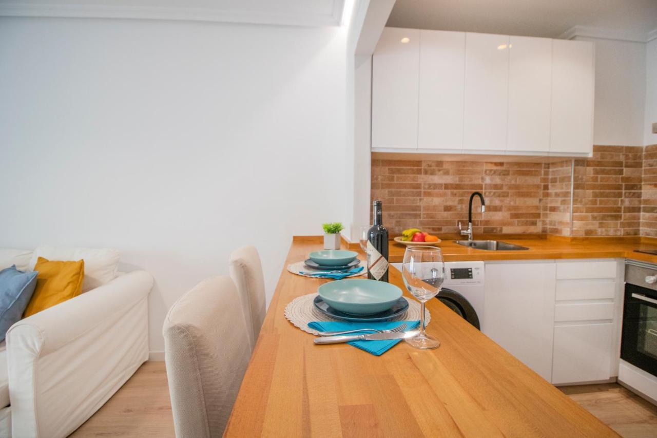 Feines Appartement Mit Hafenblick サンタ・ポラ エクステリア 写真